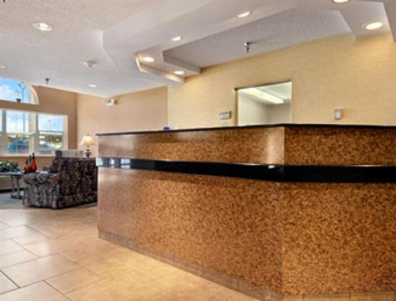 Microtel Inn & Suites By Wyndham Rochester North Mayo Clinic Экстерьер фото